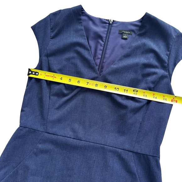 Ann Taylor Factory Navy Blue Cap Sleeve V Neck Sheath Dress Size 4 Office Career - Picture 7 of 12